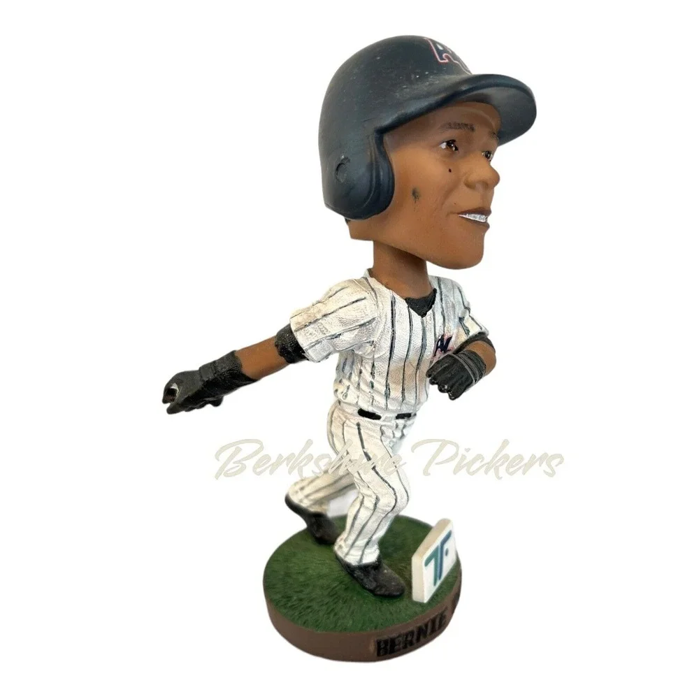 Bernie Williams#18 Tri-City‎ ValleyCats Bobblehead Albany Colonie Yankees